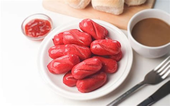 Why are Filipino hot dogs red?
