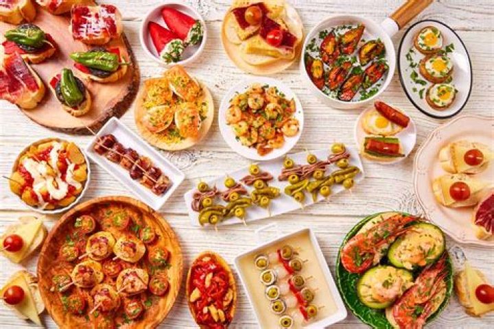 Why are tapas important to Spanish culture?