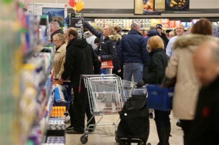 Why do Aldi cashiers go so fast?