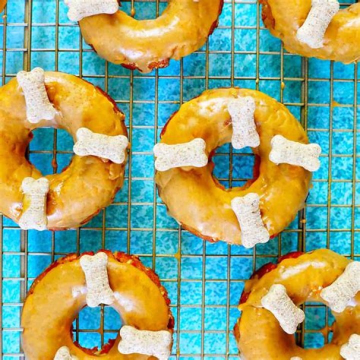 Why do glazed donuts get wet?