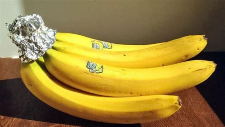 Why does foil keep bananas fresh?
