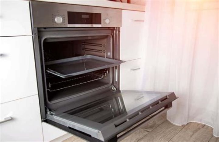 Why does my oven beep and say F1?