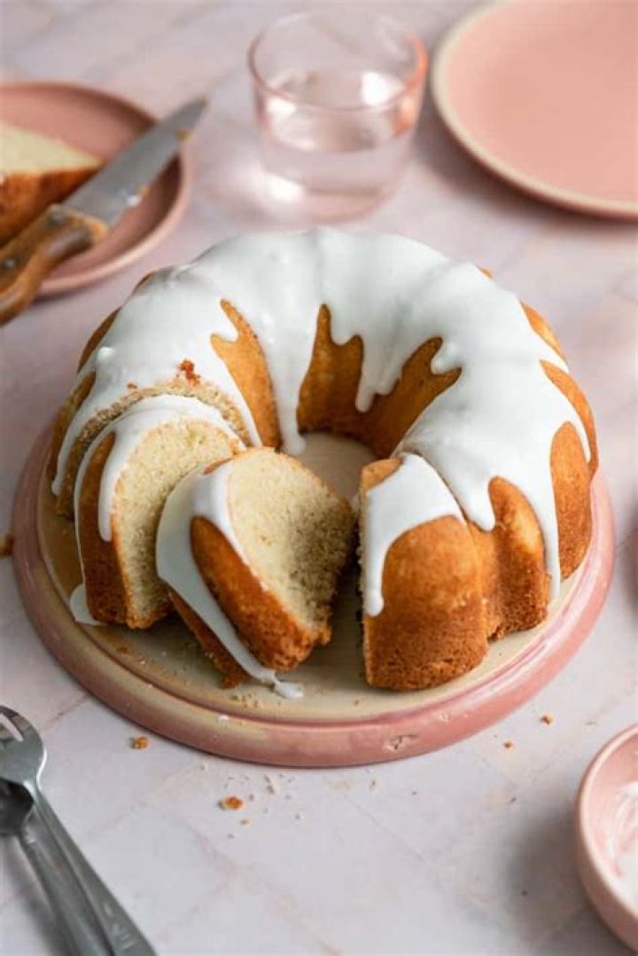 Why is bundt cake so moist?