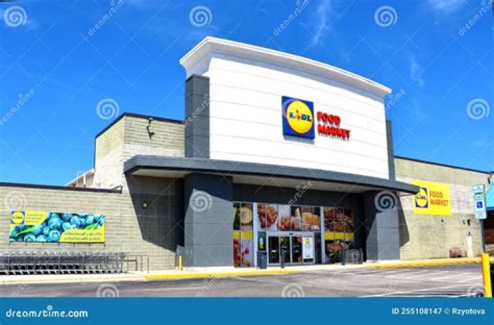 Why is Lidl Fayetteville closed?