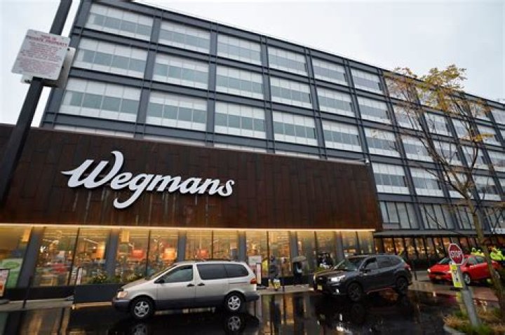 Will Wegmans Brooklyn have parking?